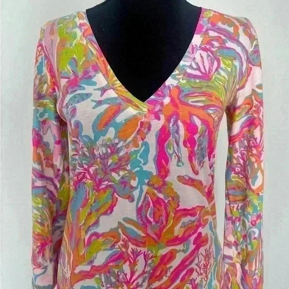 146. Lilly Pulitzer V-Neck Shift Dress Size Small - Picture 4 of 9